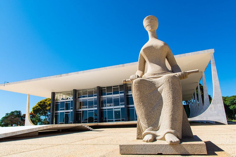 ATLAS/ESTADÃO: Cresce para 85% o número de brasileiros que veem envolvimento de ministros do STF no caso Banco Master, aponta pesquisa