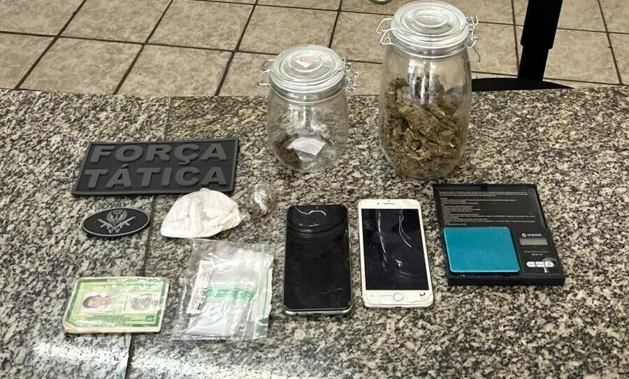 Homem é preso com cocaína, skank e maconha durante ação da Força Tática no bairro Teimosos, em Mossoró