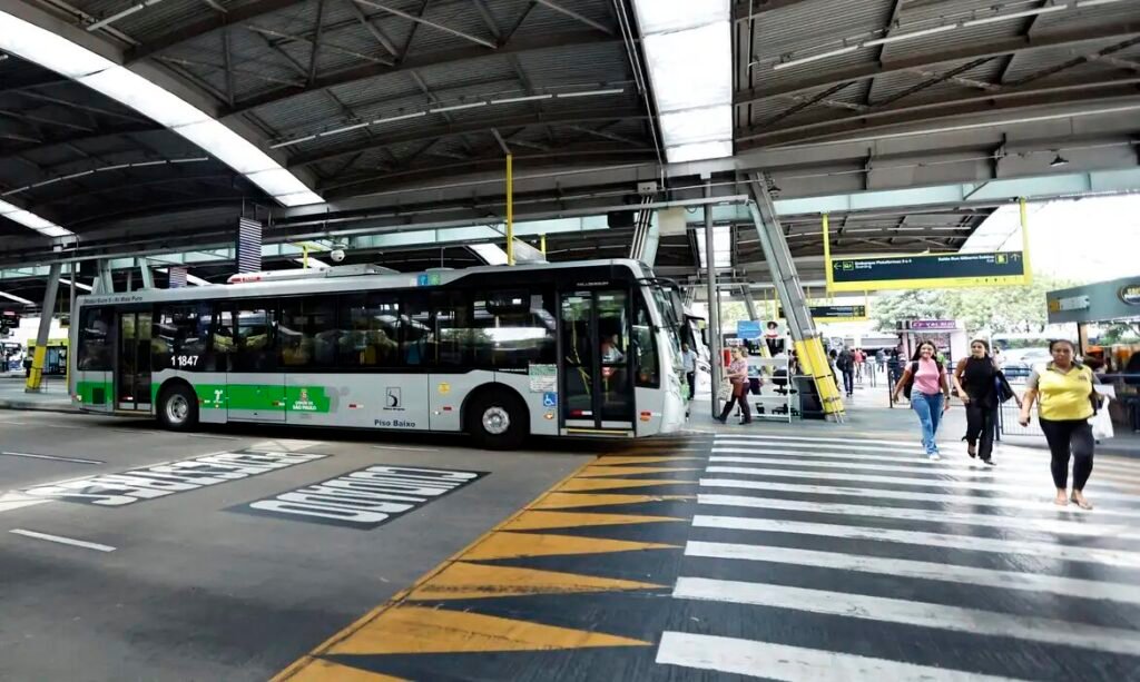 Operação combate infiltração do PCC no transporte público em São Paulo