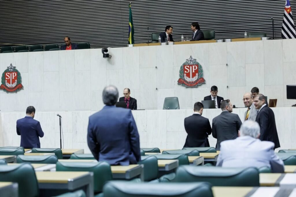 Alesp terá 35 estreantes em 2027, com ex-prefeitos, vereadores, policiais e familiares de políticos