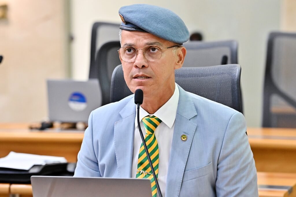 Coronel Azevedo admite disputar Prefeitura de Parnamirim em 2028