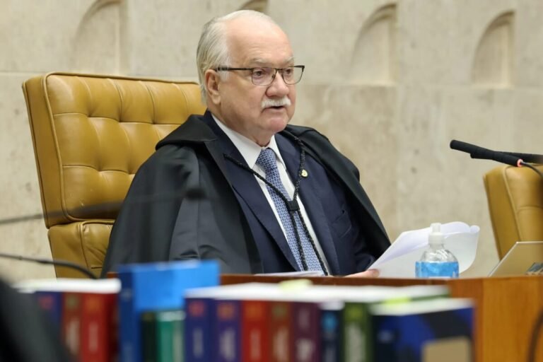 Fachin deve receber relatórios da PF com menções a ministros do STF no caso Master