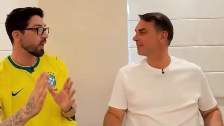 Flávio Bolsonaro diz a Rico Melquiades que manterá direitos LGBT e nega perseguição