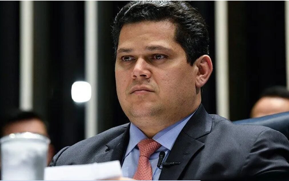 MANOBRA: Alcolumbre pauta escala 6×1 e Governo Lula articula atalho para acelerar votação