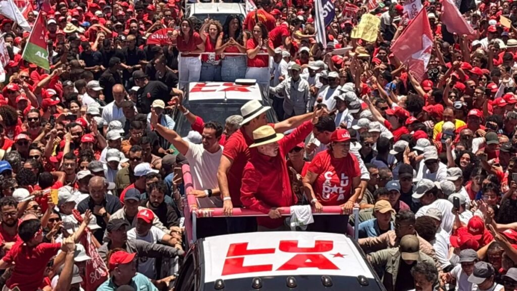 No RN, Lula diz que 'tesouraço' de Flávio será feito em cima de programas sociais e apela por mobilização de quem não votou no 1º turno