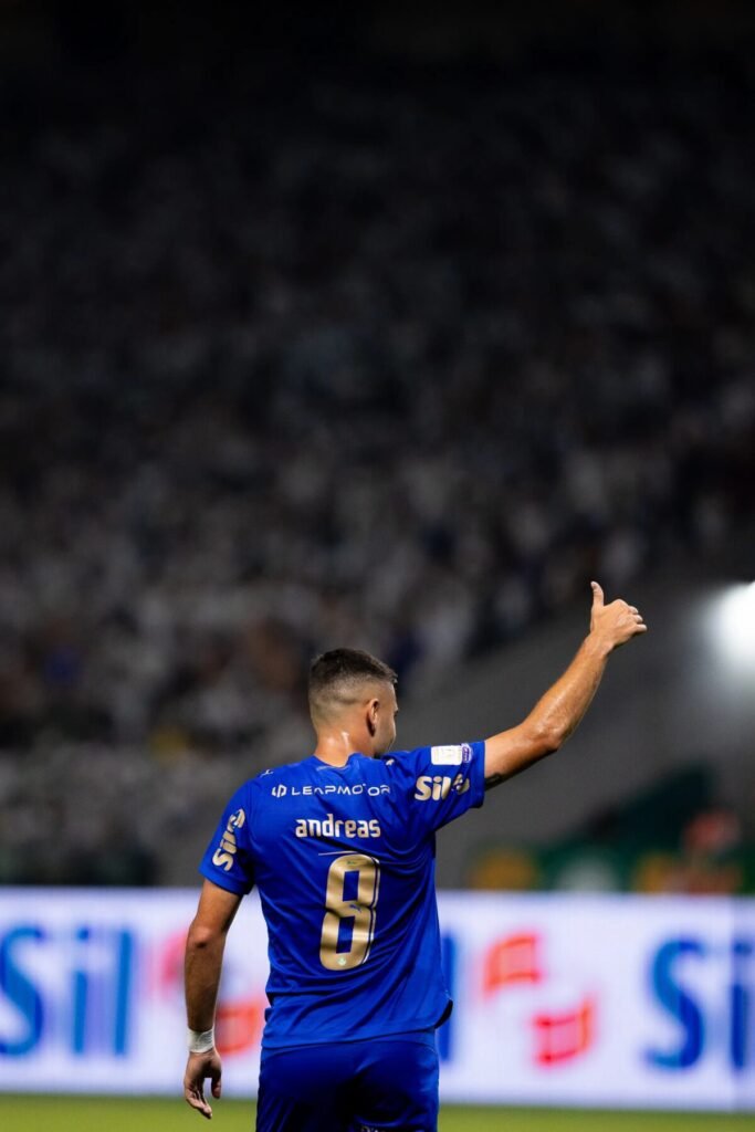 Palmeiras volta a depender só de si para voltar à liderança do Brasileirão; simule a reta final