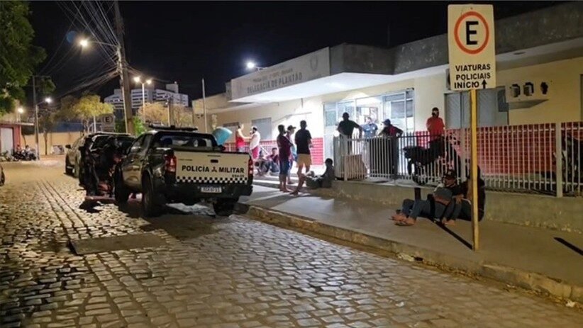 PM desarticula rinha com mais de 70 galos de briga em Mossoró