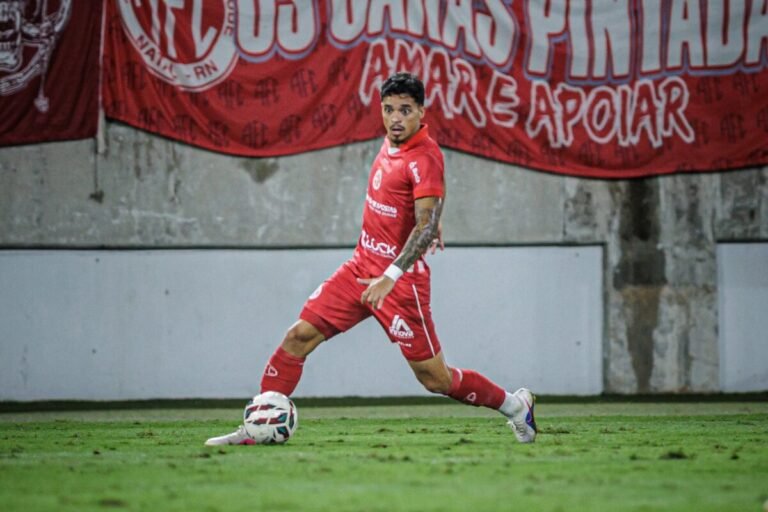 QFC oficializa contratação do meia Antônio Villa, do América-RN