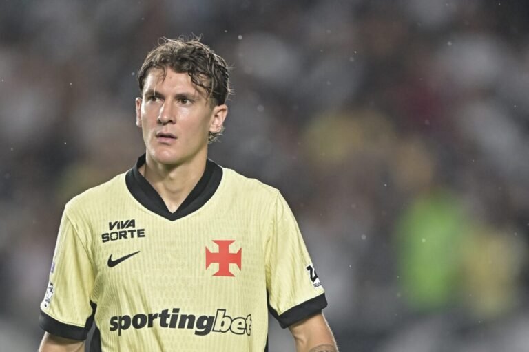 Quem substitui Colidio? Veja as opções do Vasco contra o Boca e vote