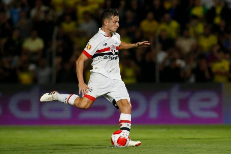 São Paulo sofre transfer ban na Fifa por dívida com agentes de Galoppo