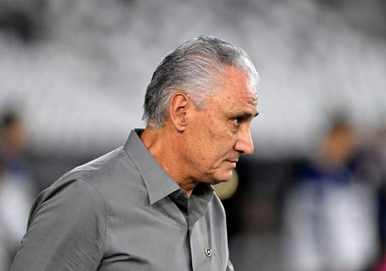 Tite comemora vitória dominante do Botafogo sobre a Chapecoense: "Tínhamos essa responsabilidade"