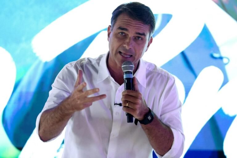 TSE manda Flávio Bolsonaro apagar vídeo enganoso sobre manifestação pró-Lula na Paulista