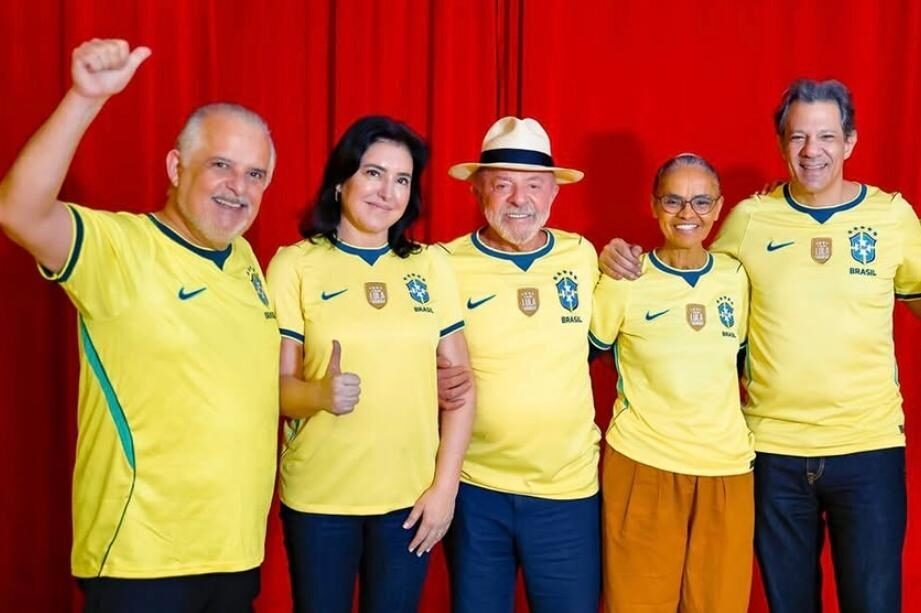 VEXAME GOVERNISTA: Apenas 9 dos 22 ex-ministros de Lula conseguem se eleger no 1º turno